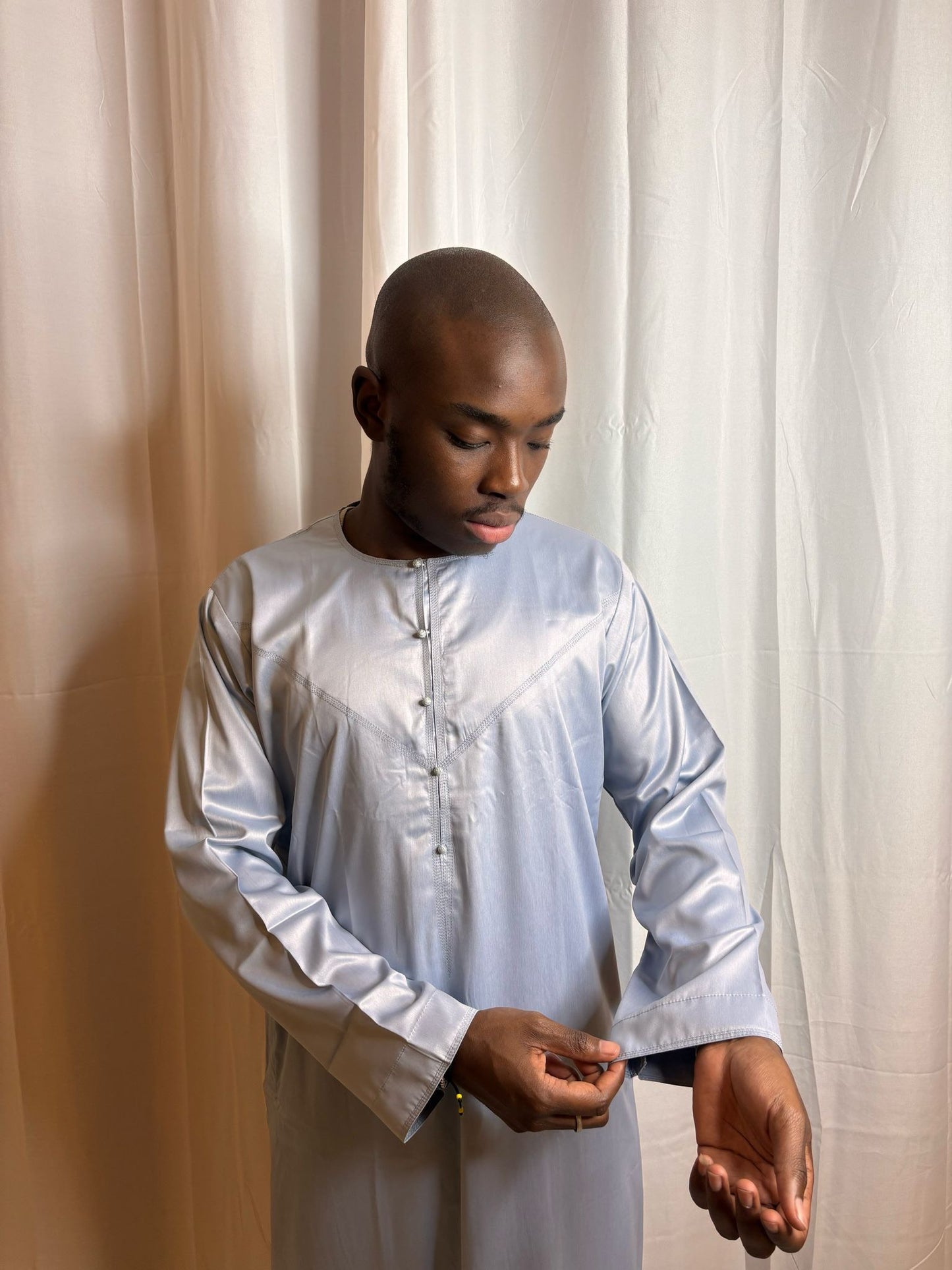 Qamis-Gris