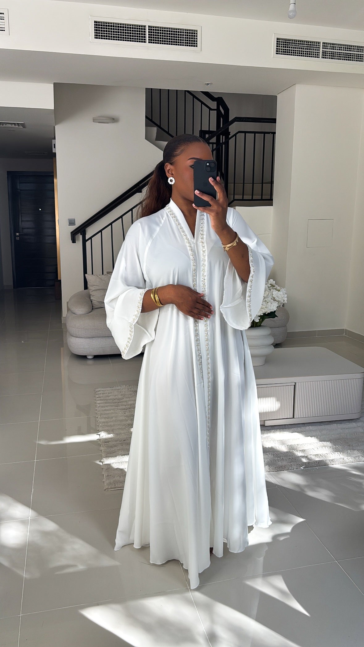 Abaya - Ezra