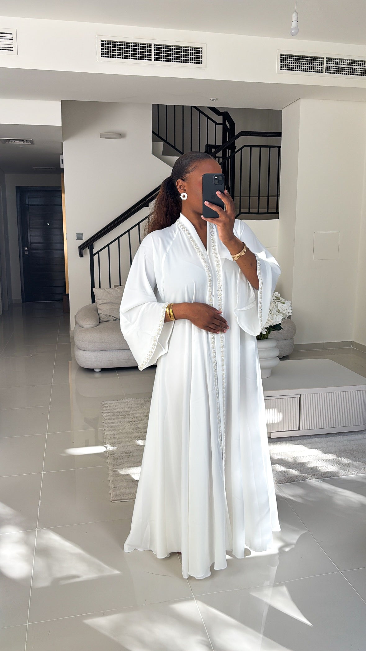 Abaya - Ezra