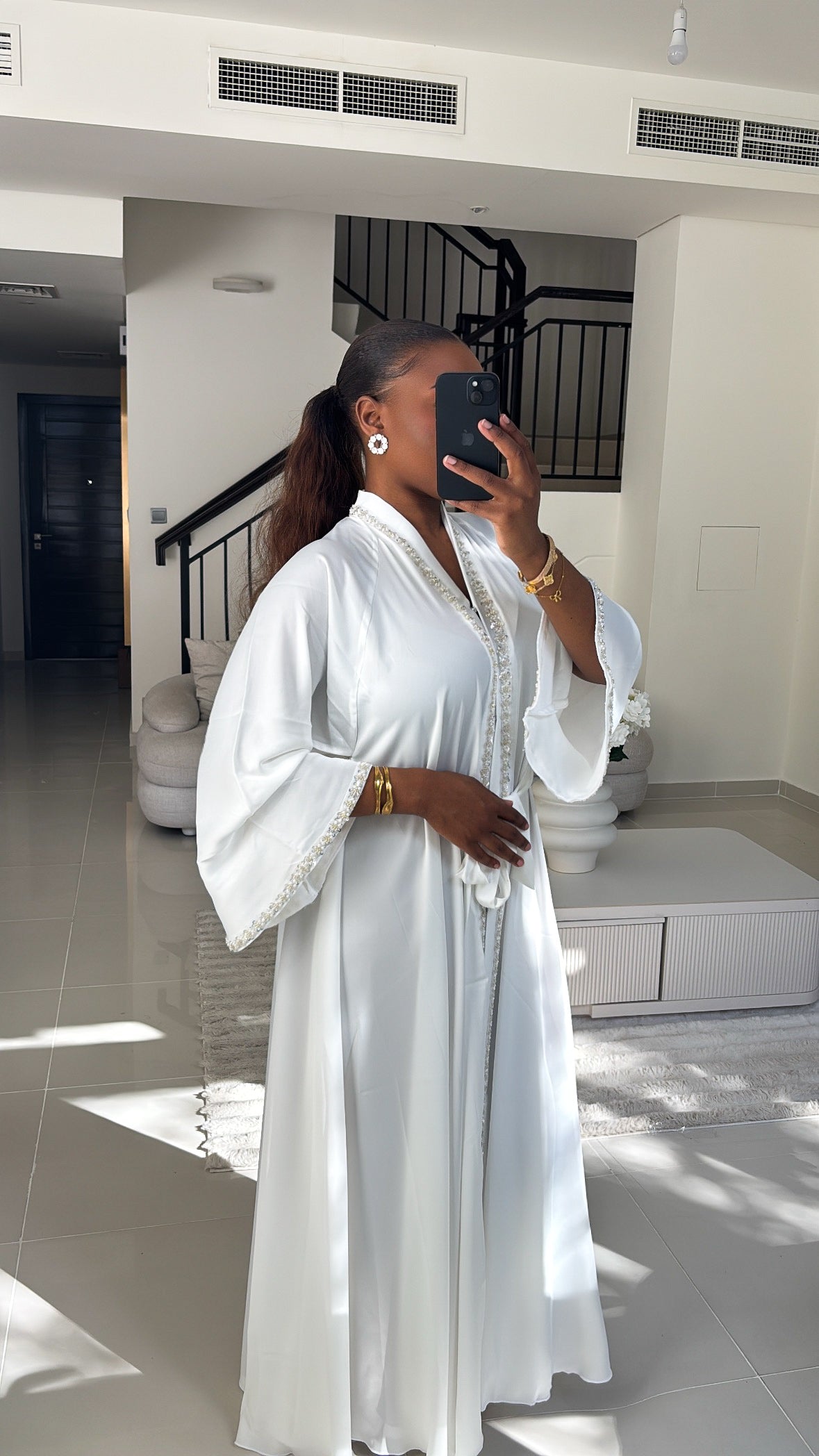 Abaya - Ezra
