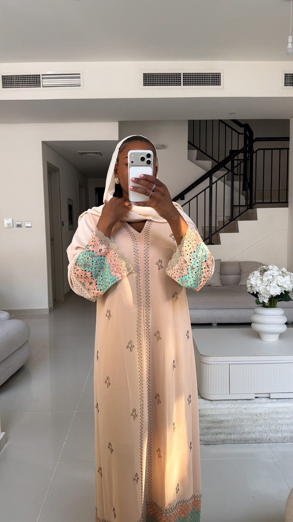 Abaya - Akira